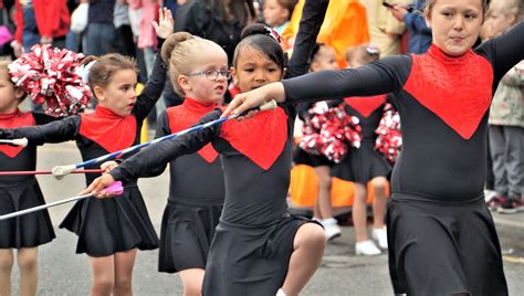 Virtual majorette parade for Wick