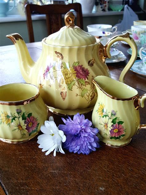 Immaculate Sadler Lemon Tea Pot Set | Etsy | Tea pots, Tea pot set, Tea