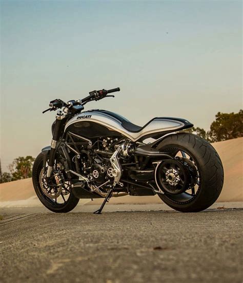 Ducati X diavel Custom (With images) | Ducati diavel, Ducati, Retro ...