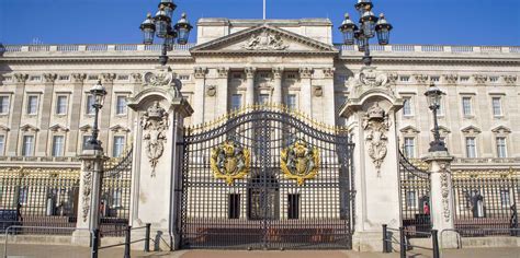 Buckingham Palace, London - Book Tickets & Tours | GetYourGuide