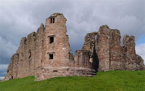 Castles in Cumbria - Top Castles in Cumbria - Britain's Castles