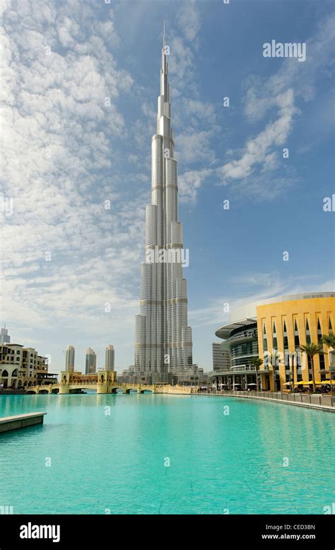 Burj Khalifa and the outside area of Dubai Mall, Dubai Business Bay ...