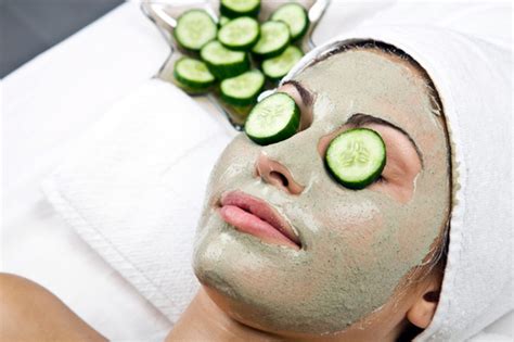 Cucumber Face Mask – The Anti-Aging Elixir