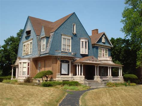 Fascinating Story - Old House Porches