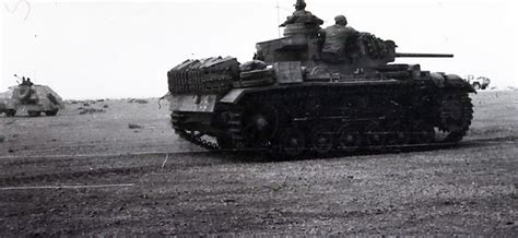 Panzer III Ausf J DAK 1 | World War Photos