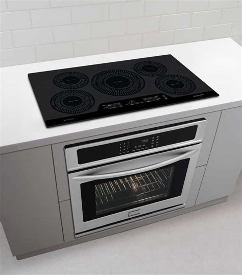 67 Galleries Wolf 36 Induction Cooktop - Kinan Kitchen