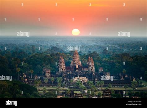 Angkor wat aerial hi-res stock photography and images - Alamy