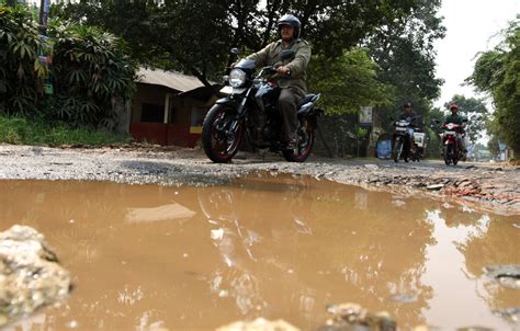 Jalan Rusak, Jakarta Diminta Koordinasi dengan Pusat