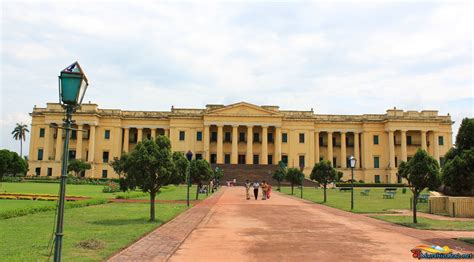 West Bengal Tourism: Hazarduari Palace Museum, Murshidabad