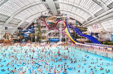 World Waterpark at West Edmonton Mall - WhiteWater