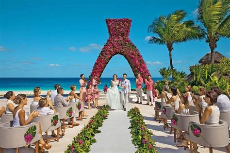 How to Plan Your Destination Wedding in Cancun (Mexico 2019)