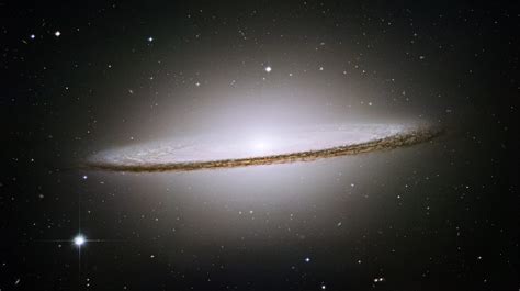 Sombrero Galaxy Facts & Characteristics - Little Astronomy