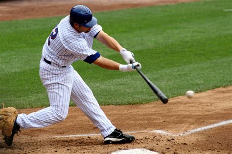 In Baseball, what is a Batting Average? (with pictures)