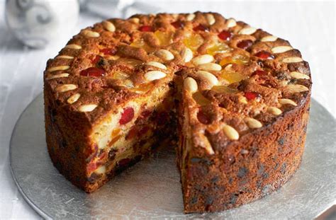 Mary Berry's Christmas Fruit Cake | Recipes | GoodtoKnow