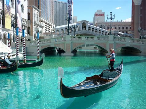 Gondola Ride | Gondola Rides at the Venetian, Las Vegas, | Martijn ...