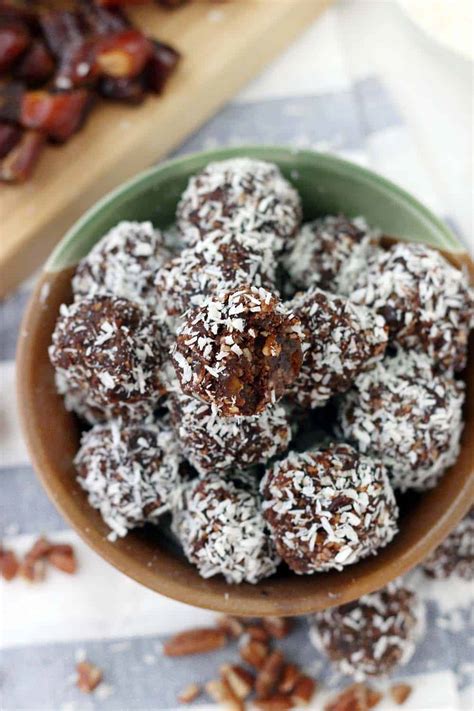 Chocolate Coconut Energy Balls (with Pecans and Dates)