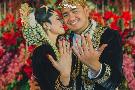 Nita & Nausa Javanese & Aceh Wedding by Le Motion | Bridestory.com