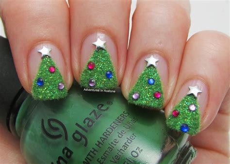 16 Wonderful Christmas Tree Nail Designs - fashionsy.com