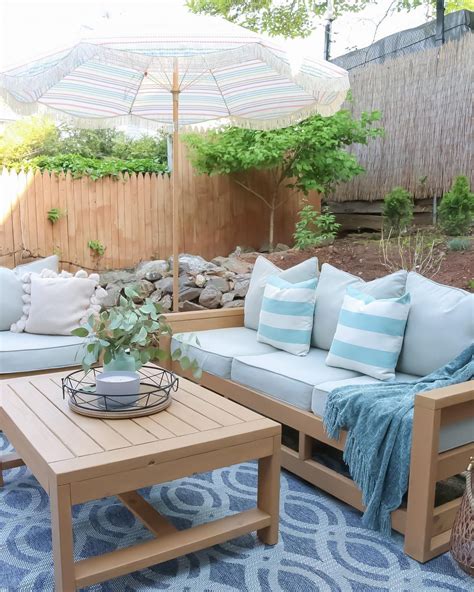 21 DIY Outdoor Furniture Ideas for Your Backyard | Extra Space Storage