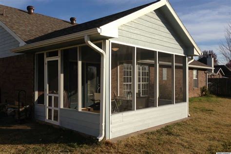 35 Screened In Porch Ideas That Will Inspire Your DIY Skills