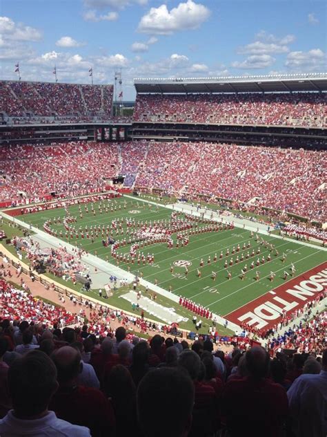 University of Alabama's Million Dollar Band entertains the crowd at the ...