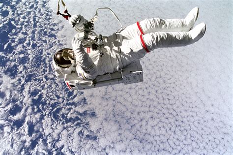 Astronaut Spacewalk Free Stock Photo - Public Domain Pictures