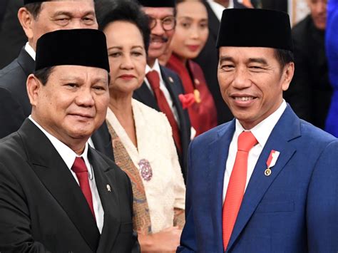 Alasan Jokowi Pilih Prabowo Jadi Menteri Pertahanan | Tagar