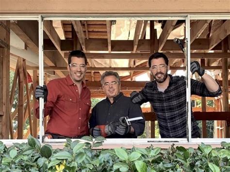 'The Property Brothers' Tackle Renovation at 'The Brady Bunch' House ...