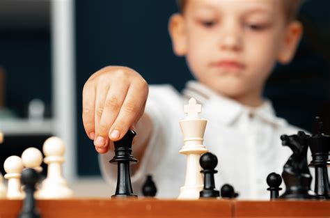 learning chess at young age - Online Chess Coaching