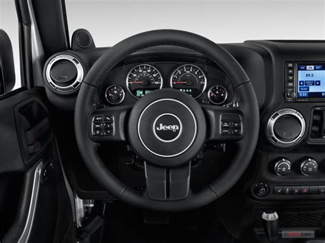 2017 Jeep Wrangler: 158 Interior Photos | U.S. News