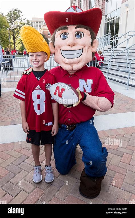 Lincoln, NE. USA. 12th Sep, 2015. Nebraska Cornhuskers mascot Herbie ...