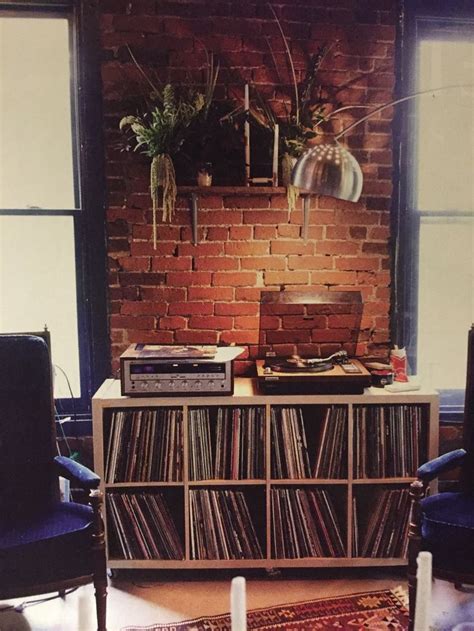 Cool Record Player Setup | Vinyl room, Tiny house decor, Vinyl record room