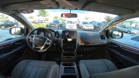 2016 Chrysler Town & Country Touring Interior - YouTube