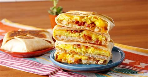 Best Ever Taco Bell Breakfast Crunchwrap Recipe - OCEANRECIPE