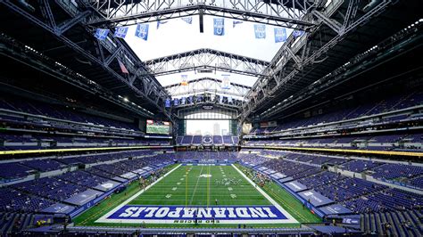 Colts vs. Bengals: Lucas Oil Stadium roof is open