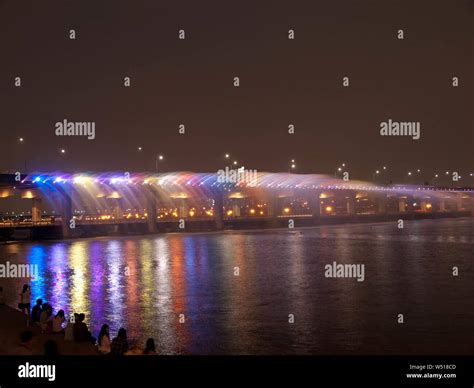 Banpo Bridge in Seoul Stock Photo - Alamy