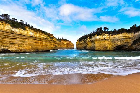 14 Of The Most Fascinating Beaches In Australia Wedding Party Poses ...