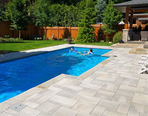 Affordable and Reliable Pool Deck Resurfacing Contractor at Your Service