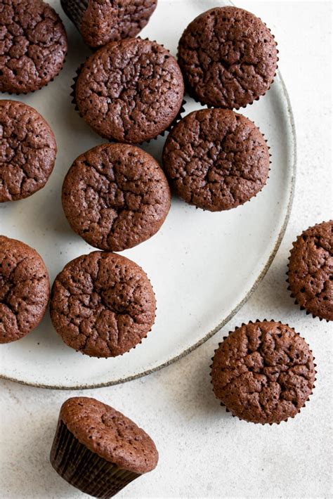 The Most Amazing Fudgy Brownie Bites - Pretty. Simple. Sweet.