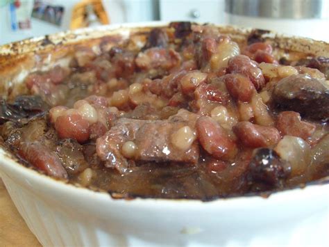 How to Make Traditional Kosher Meat Cholent With Beans | Recipe ...