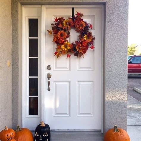 How to hang a wreath: 5 ways to secure your foliage to your door | Real ...