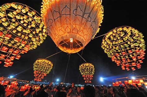 Myanmar's dazzling and dangerous festival of lights | Myanmar | Al Jazeera