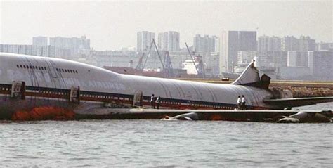 Crash of a Boeing 747-409 in Hong Kong | Bureau of Aircraft Accidents ...