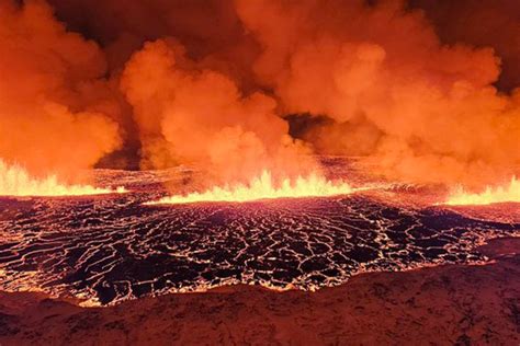 Iceland Volcano Erupts and Blue Lagoon Closes Again