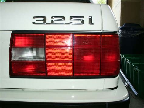 BMW E30 1988-1991 All Red Tail-lights - Page 1 (Install)