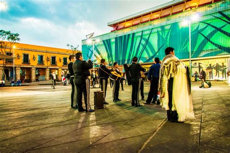 Mariachi Show in Plaza Garibaldi in Mexico City - Civitatis.com