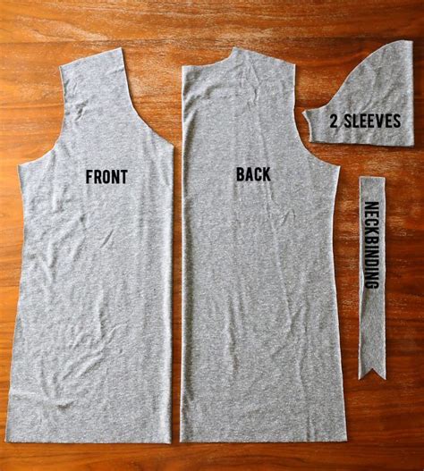 How to Sew a V-Neck T-Shirt