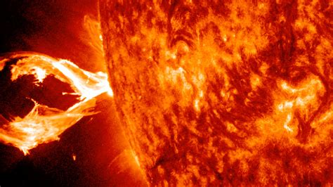 Our sun punted a flare powerful enough to knock out shortwave radio | Space