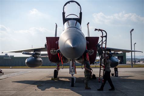 The 44th & 67th Fighter Squadron arrive at Tsuiki Air Base – Eagle Country