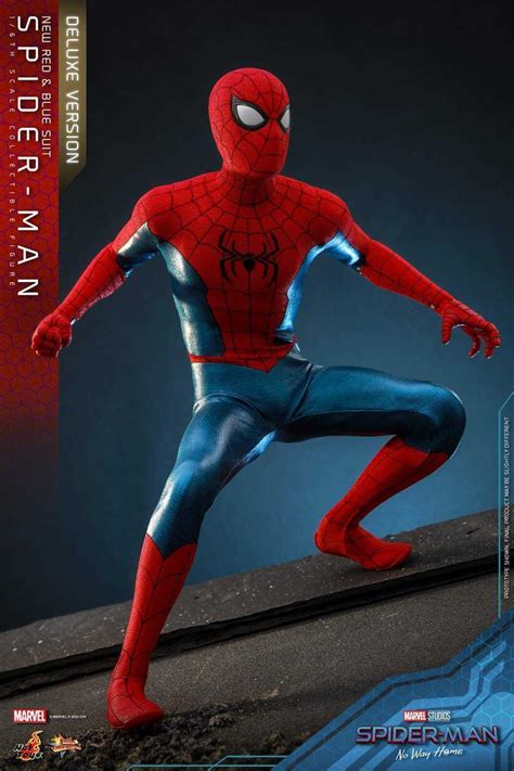 Marvel Reveals Best Look at Tom Holland's Newest Spider-Man Suit (Photos)